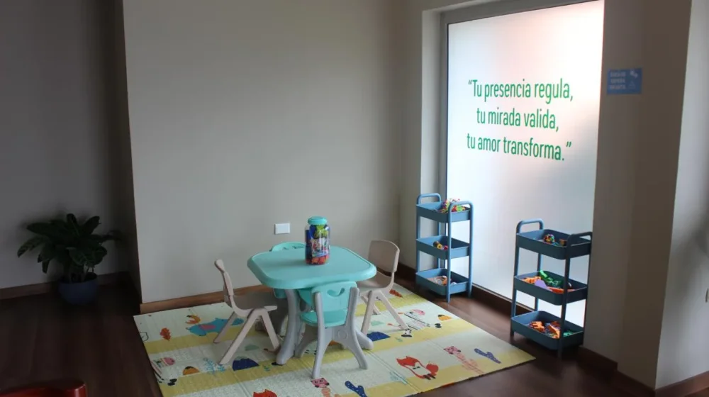 Espacio de espera infantil de Anesis Sensory Hub